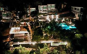 Alunan Resort